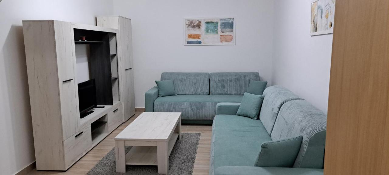 Appartement Apartman Bosiljka à Subotica Extérieur photo